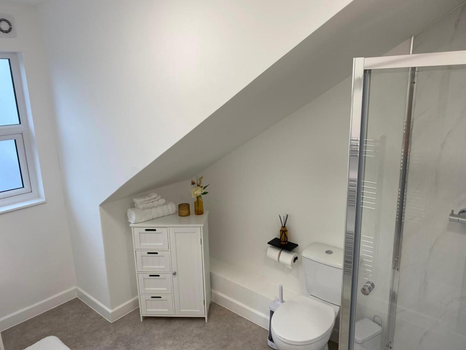 Stylish Apartment In Watford Вотфорд Екстер'єр фото