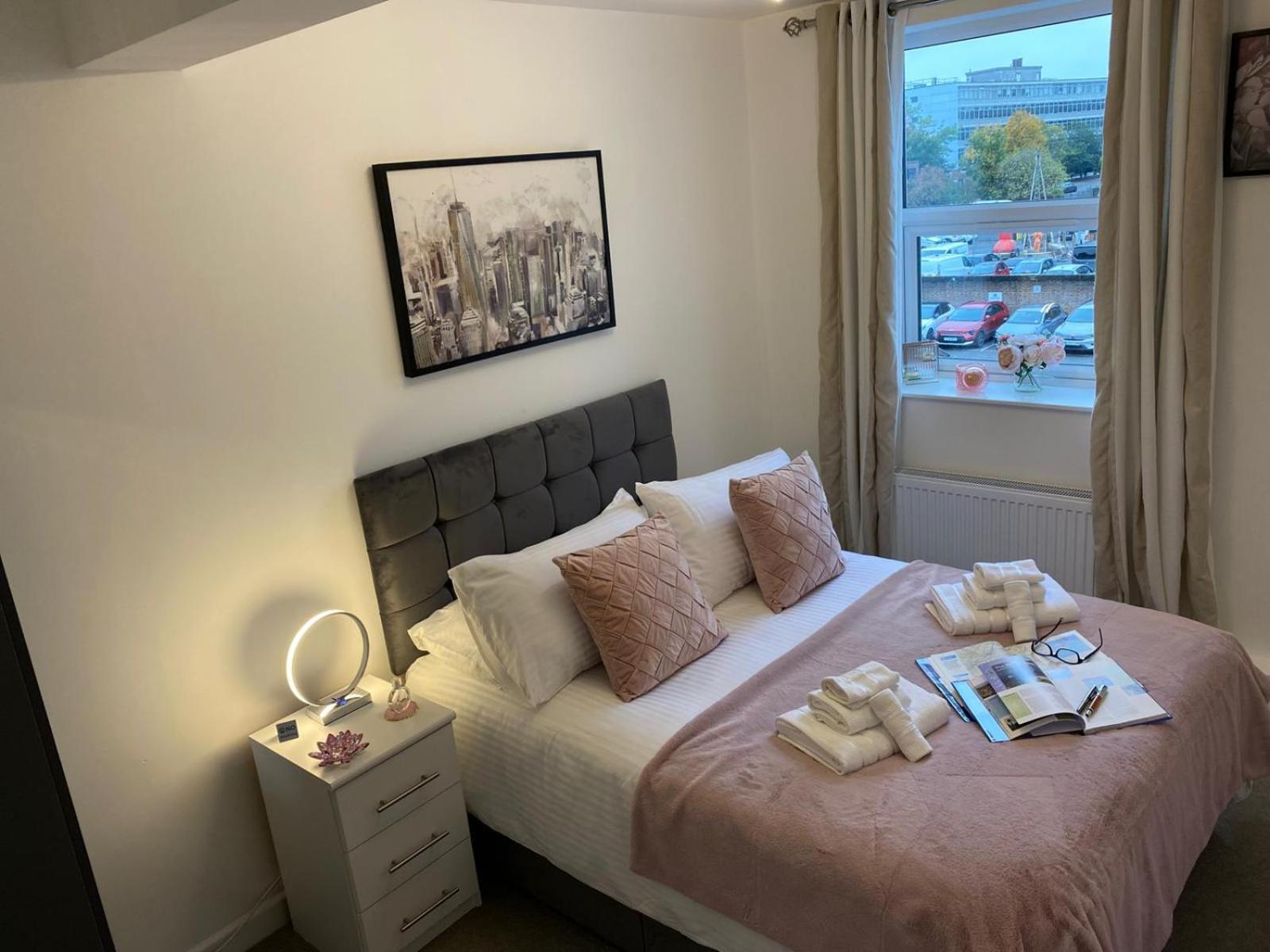 Stylish Apartment In Watford Вотфорд Екстер'єр фото